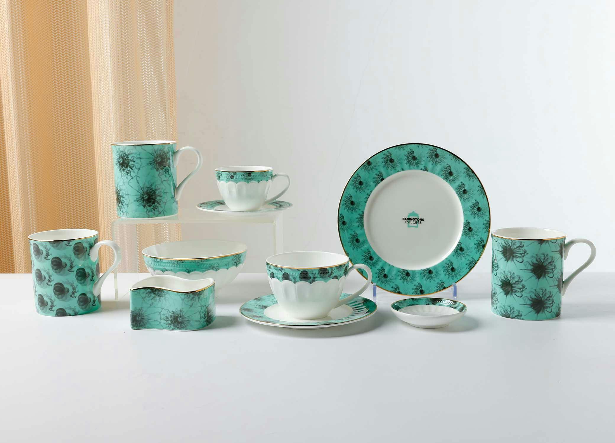 Set of procelains made for Babingtons. All the procelains have the new branding. The set is composed of three tea cups, three big coffee cups and one plate